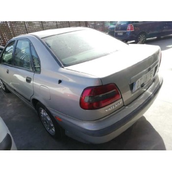 volvo s40 berlina del año 1998
