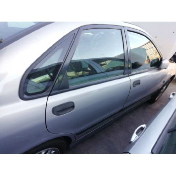 volvo s40 berlina del año 1998