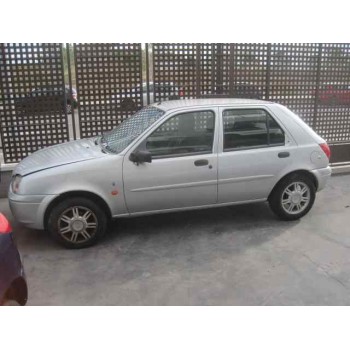 ford fiesta berlina del año 2002