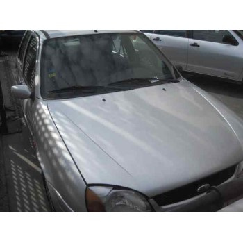 ford fiesta berlina del año 2002