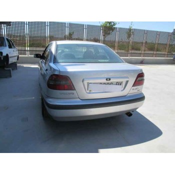 volvo s40 berlina del año 1999