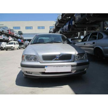volvo s40 berlina del año 1999