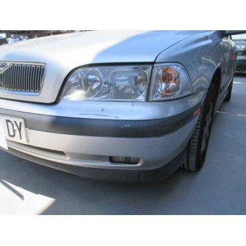 volvo s40 berlina del año 1999