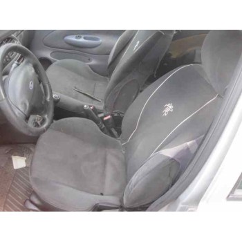 ford fiesta berlina del año 2002