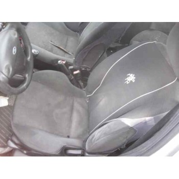 ford fiesta berlina del año 2002