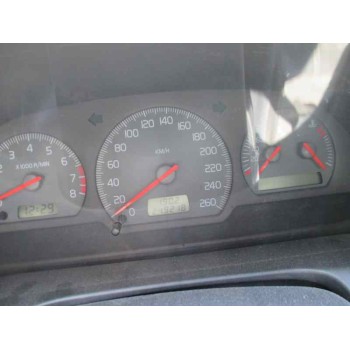 volvo s40 berlina del año 1999