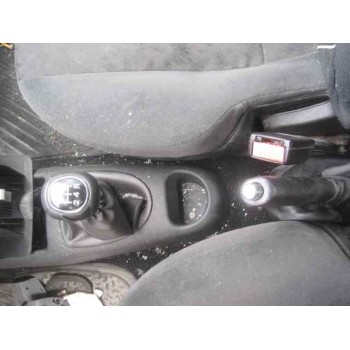 ford fiesta berlina del año 2002