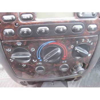 ford fiesta berlina del año 2002