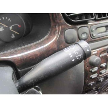 ford fiesta berlina del año 2002