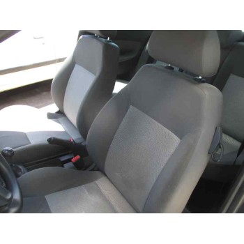 seat ibiza (6l1) del año 2004