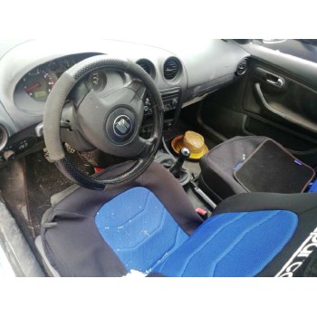 seat ibiza (6l1) del año 2003