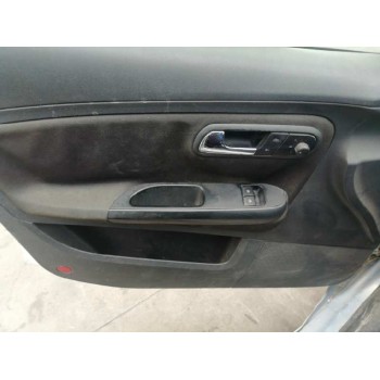 seat ibiza (6l1) del año 2003