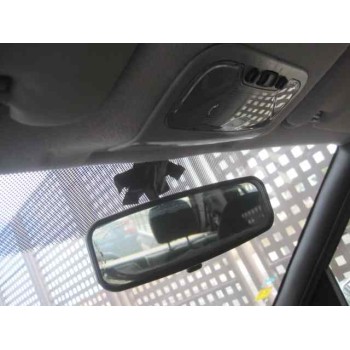 ford fiesta berlina del año 2002