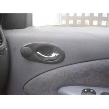 ford fiesta berlina del año 2002