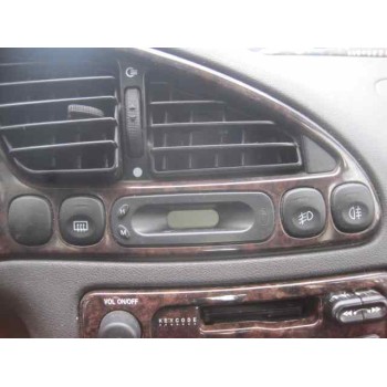 ford fiesta berlina del año 2002