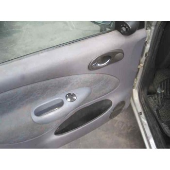 ford fiesta berlina del año 2002