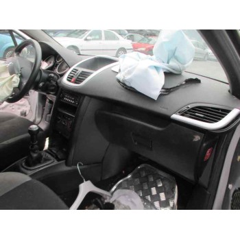 peugeot 207 del año 2009