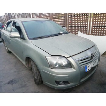 toyota avensis berlina (t25) del año 2006