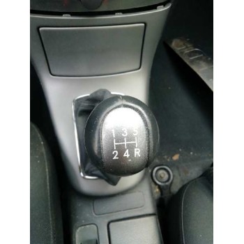 toyota avensis berlina (t25) del año 2006