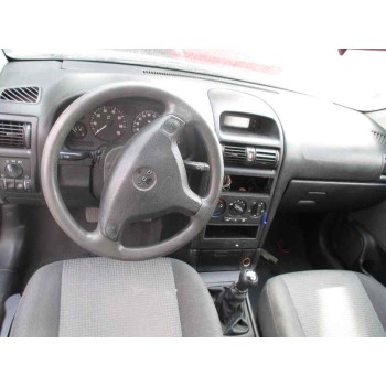 opel astra g berlina del año 2003