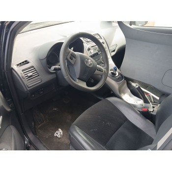 toyota auris (_e15_) del año 2011