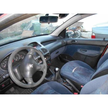 peugeot 206 berlina del año 2000