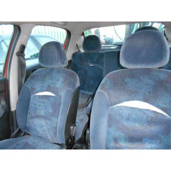 peugeot 206 berlina del año 2000