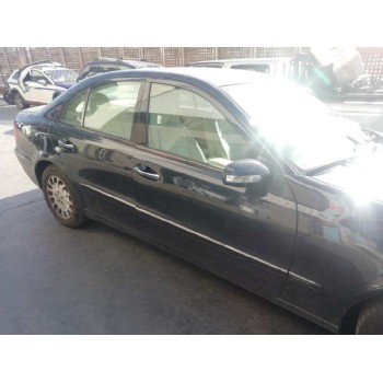 mercedes-benz clase e (w211) berlina del año 2005