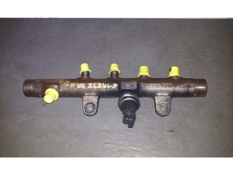 Recambio de rampa inyectora para renault scenic ii adventure by coronel tapiocca referencia OEM IAM 8200397346  