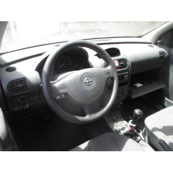 opel corsa c del año 2004