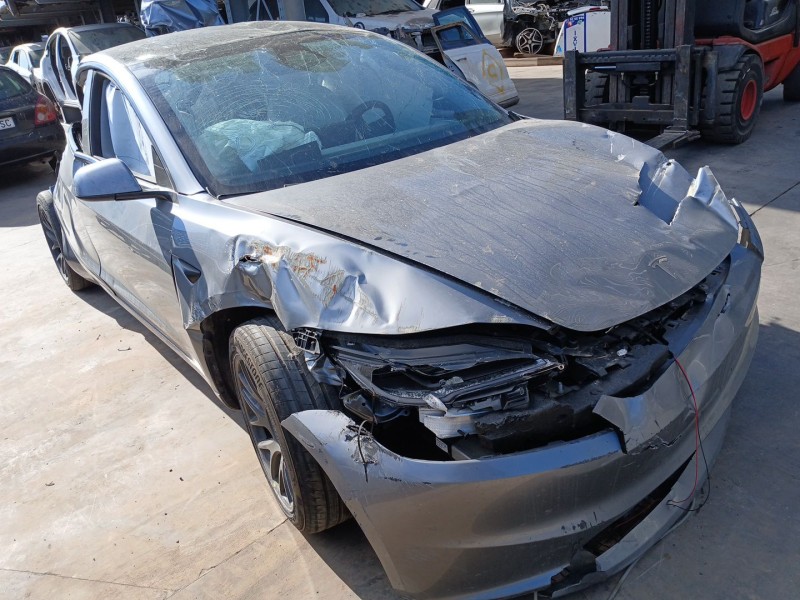 TESLA MODEL 3 (5YJ3)