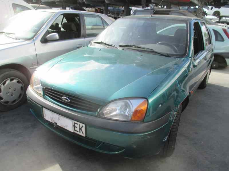 ford fiesta berlina (dx) del año 2000