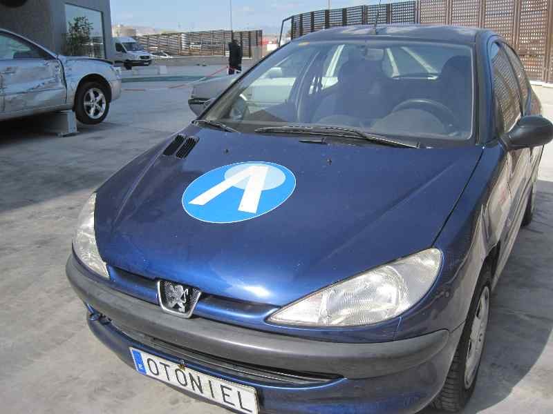 peugeot 206 berlina del año 2002