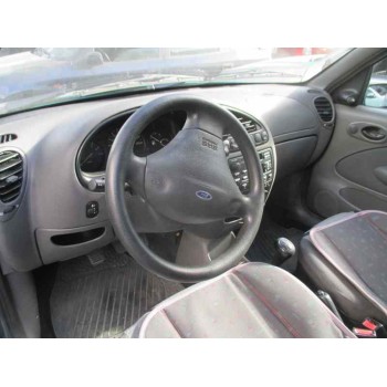ford fiesta berlina (dx) del año 2000