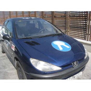 peugeot 206 berlina del año 2002