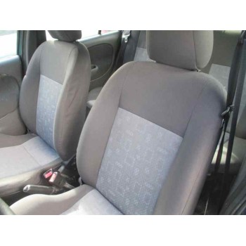 ford fiesta berlina (dx) del año 2000