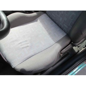 ford fiesta berlina (dx) del año 2000