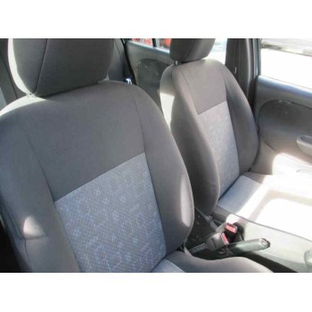 ford fiesta berlina (dx) del año 2000