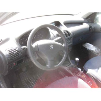 peugeot 206 berlina del año 2002