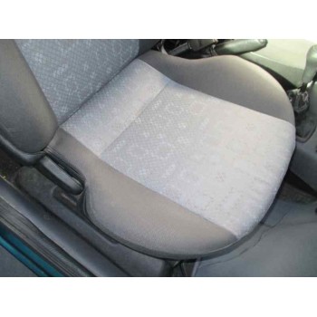 ford fiesta berlina (dx) del año 2000