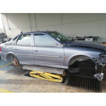 opel vectra b berlina del año 2001