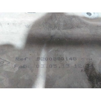 Recambio de travesaño inferior para renault kangoo dynamique referencia OEM IAM 8200880148  