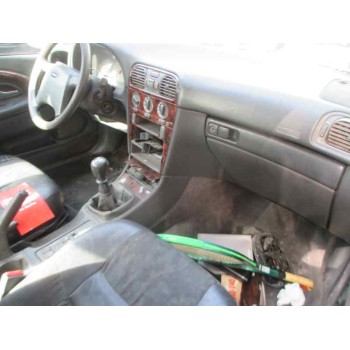 volvo s40 berlina del año 1998