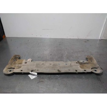 Recambio de travesaño inferior para renault kangoo dynamique referencia OEM IAM 8200880148  