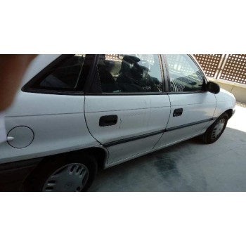 opel astra f berlina del año 1997