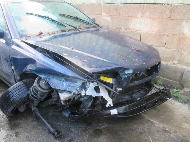 volvo s40 berlina del año 1997