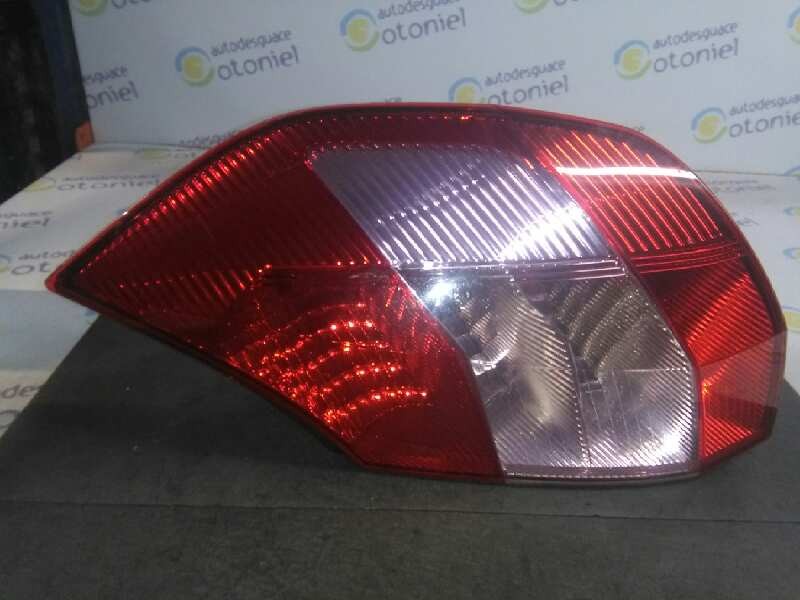 Recambio de piloto trasero derecho para renault scenic ii confort authentique referencia OEM IAM 8200127702  