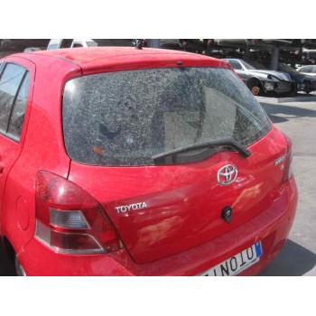 toyota yaris del año 2011