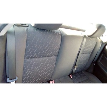 ford focus berlina (cak) del año 2000