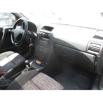 opel astra g berlina del año 2001